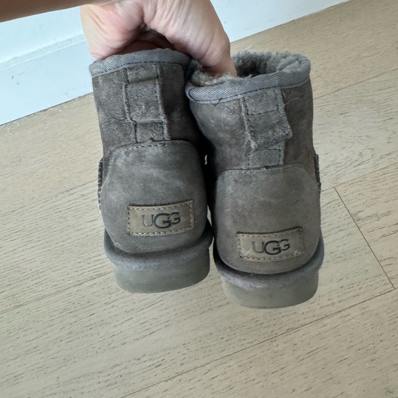 UGG Ultra Mini Boots - Picture 6 of 7